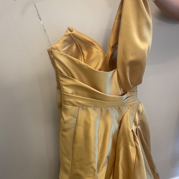 Long Gown - Picture 4 of 7